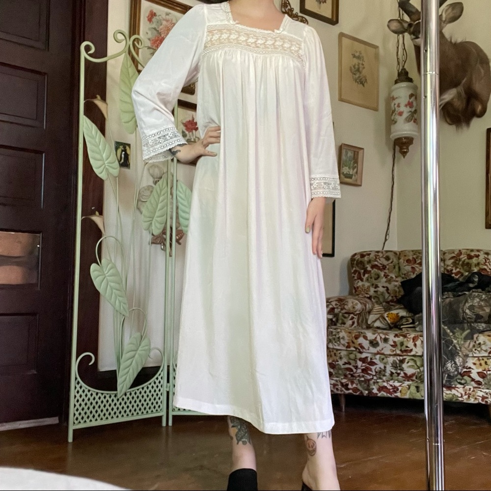 Christian Dior Nightgown - Picture 2 of 4